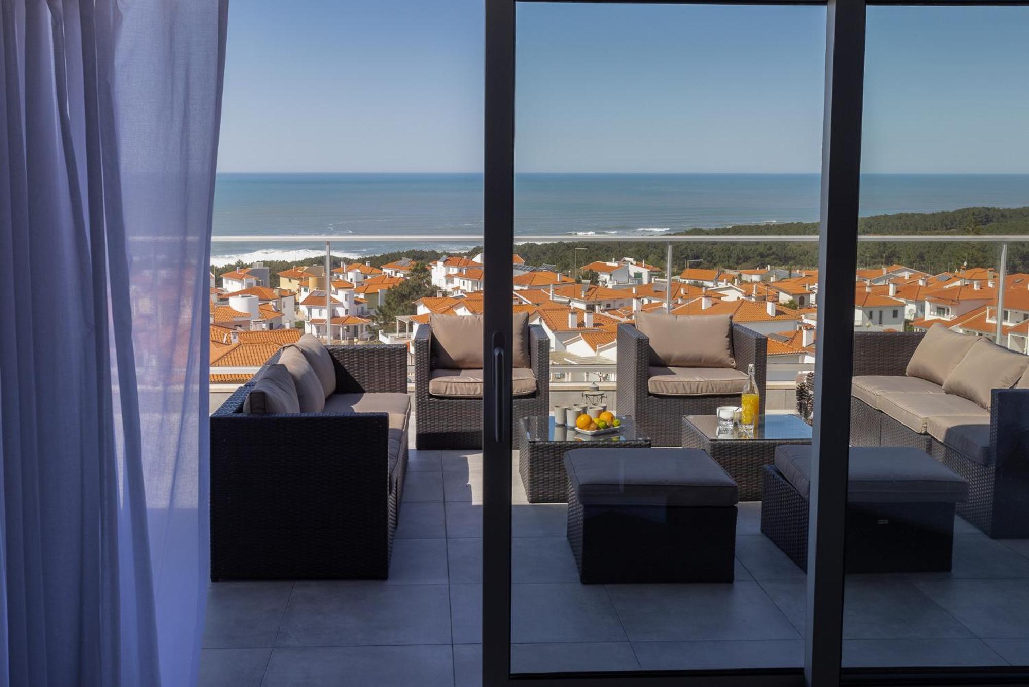 Oceane Guest House - Adults Only Nazare Bagian luar foto