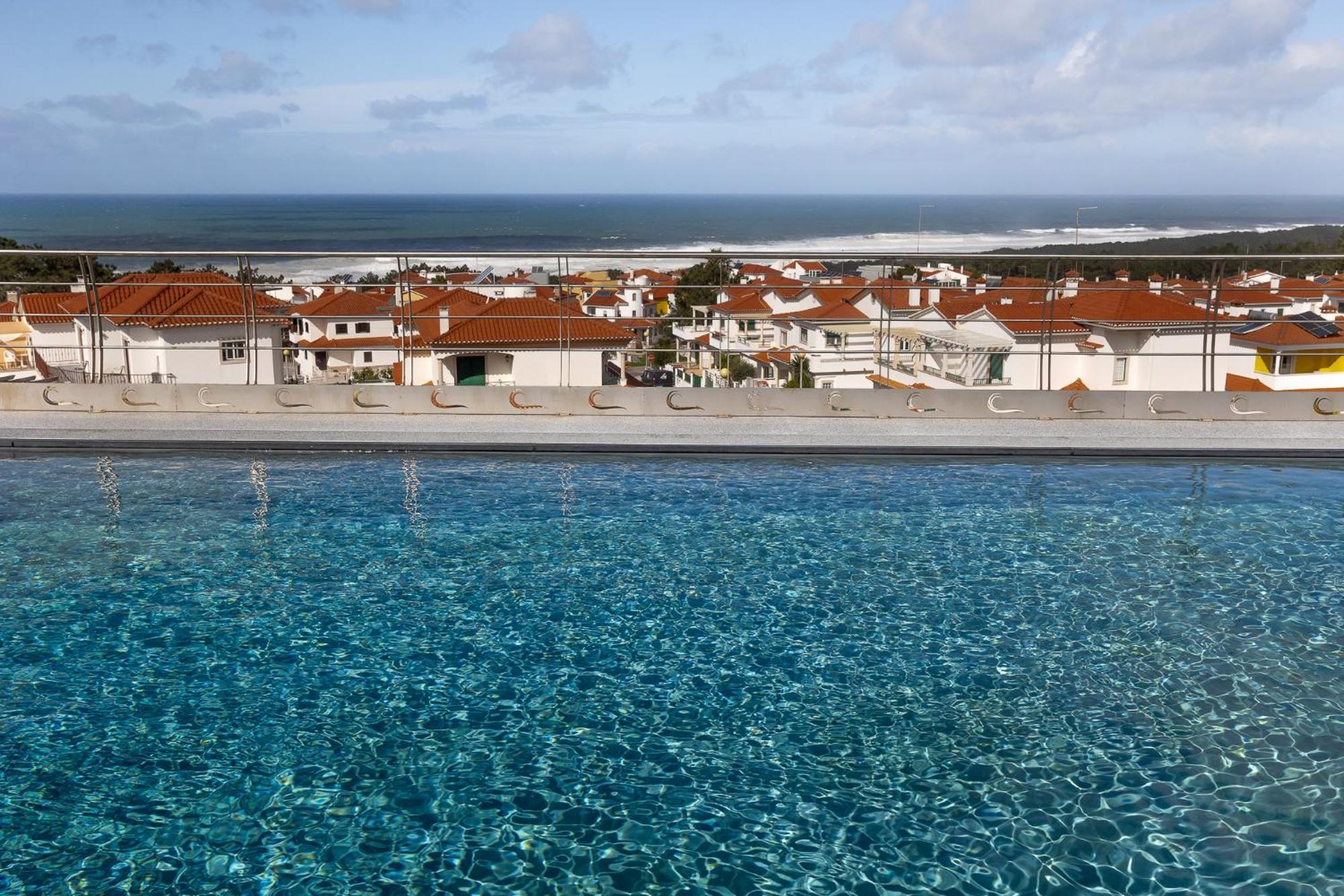 Oceane Guest House - Adults Only Nazare Bagian luar foto