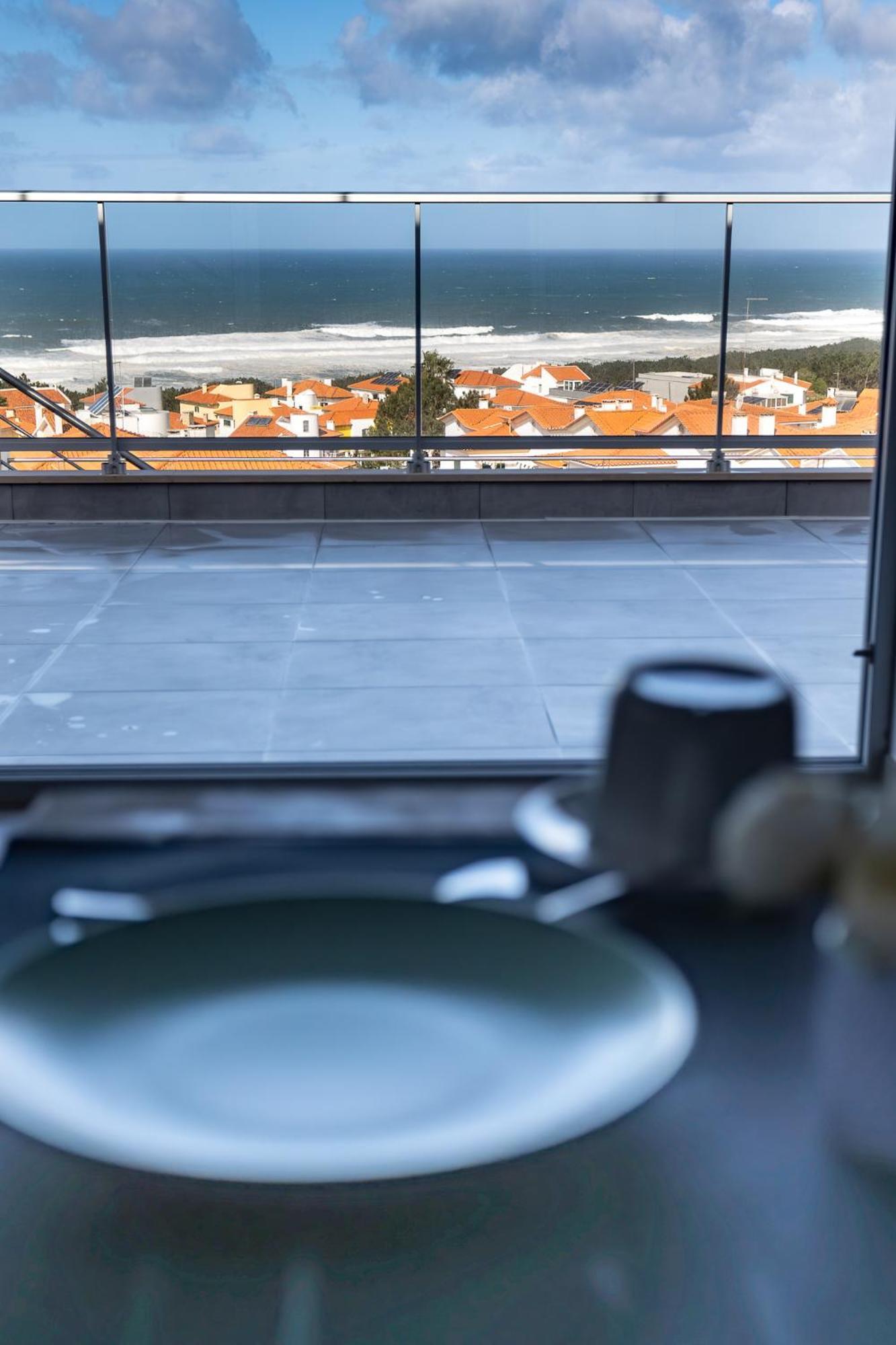 Oceane Guest House - Adults Only Nazare Bagian luar foto